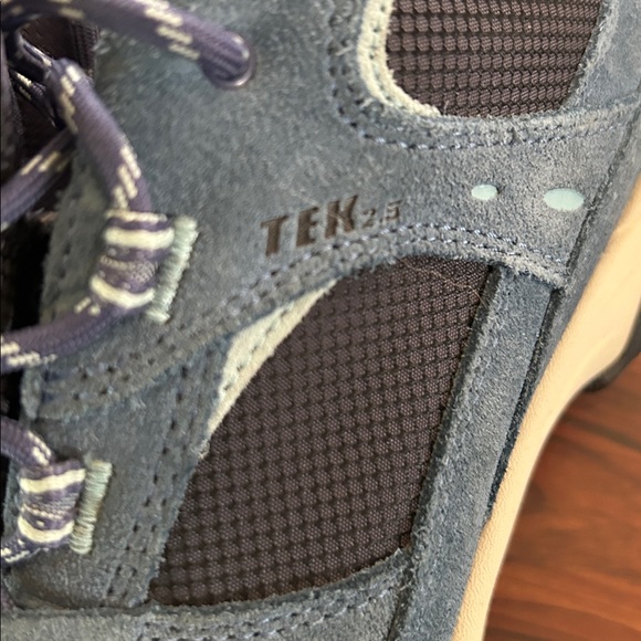 Women's L.L. Bean Tek Trail Model 4 Hiking Shoes Size 9.5 - Picture 7 of 8